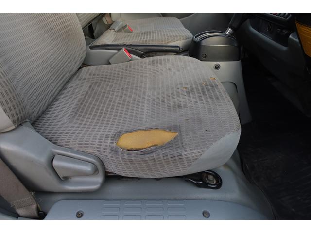 ダイナトラック 　１０尺　平ボディー　積載２０００ｋｇ　荷台内寸３１００×１５９０（49枚目）