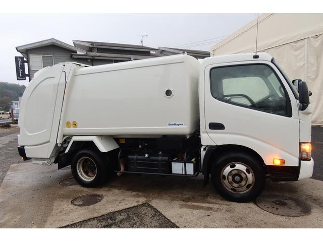 デュトロ 　新明和　巻込みパッカー車　５．１立米　汚水タンク付　連続スイッチ付　積載２０００ｋｇ（4枚目）
