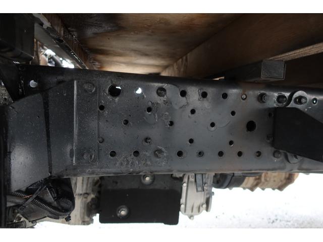 エルフトラック 　標準ロング平ボディー　アルミブロック　積載２０００ｋｇ（25枚目）