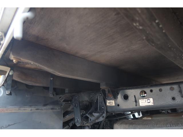 エルフトラック 　標準ロング平ボディー　アルミブロック　積載２０００ｋｇ（32枚目）