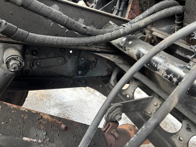 エルフトラック 　モリタ　ワイド　巻き込みパッカー車　６．０立米　積載３４００ｋｇ　汚水タンク付　連続スイッチ付（40枚目）