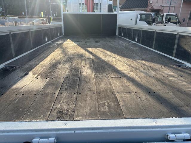 フォワード 　４段ラジコンクレーン　オートマ車　荷台内寸５４００×２１６０（10枚目）