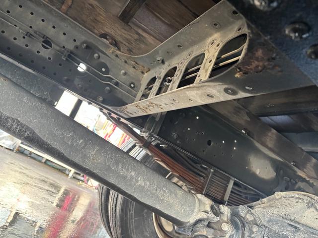 フォワード 　４段ラジコンクレーン　オートマ車　荷台内寸５４００×２１６０（46枚目）