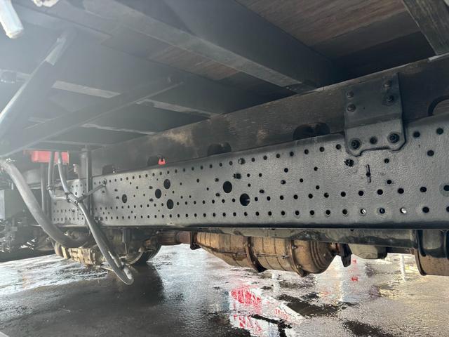 フォワード 　４段ラジコンクレーン　オートマ車　荷台内寸５４００×２１６０（48枚目）