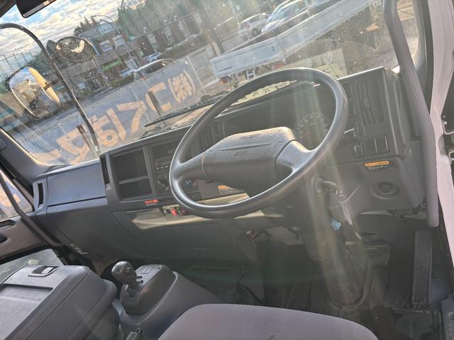 フォワード 　４段ラジコンクレーン　オートマ車　荷台内寸５４００×２１６０（67枚目）