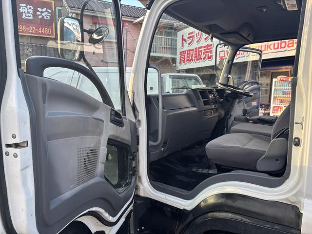 フォワード 　４段ラジコンクレーン　オートマ車　荷台内寸５４００×２１６０（74枚目）