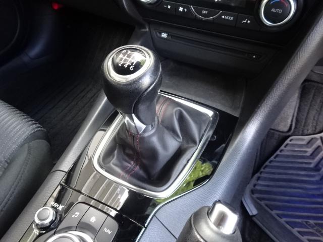 アクセラスポーツ １５Ｓツーリング　ナビＴＶ（フルセグ）キセノンライト　スマートキー２個　レーダークルーズコントロール　スマートシティブレーキサポート　レインセンサー　フォグランプ　ＡＦＳ　ＬＥＶ　車間距離制御システム　衝突軽減装置（11枚目）