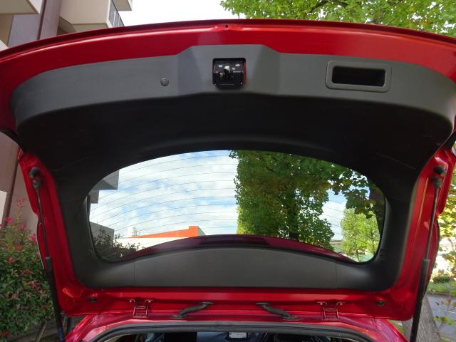 アクセラスポーツ １５Ｓツーリング　ナビＴＶ（フルセグ）キセノンライト　スマートキー２個　レーダークルーズコントロール　スマートシティブレーキサポート　レインセンサー　フォグランプ　ＡＦＳ　ＬＥＶ　車間距離制御システム　衝突軽減装置（38枚目）