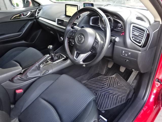 アクセラスポーツ １５Ｓツーリング　ナビＴＶ（フルセグ）キセノンライト　スマートキー２個　レーダークルーズコントロール　スマートシティブレーキサポート　レインセンサー　フォグランプ　ＡＦＳ　ＬＥＶ　車間距離制御システム　衝突軽減装置（41枚目）