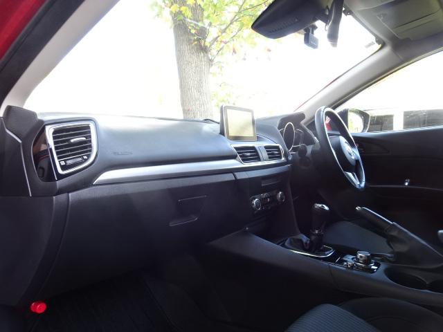 アクセラスポーツ １５Ｓツーリング　ナビＴＶ（フルセグ）キセノンライト　スマートキー２個　レーダークルーズコントロール　スマートシティブレーキサポート　レインセンサー　フォグランプ　ＡＦＳ　ＬＥＶ　車間距離制御システム　衝突軽減装置（50枚目）