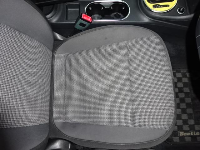 シート座面もきれいな状態を保っています、皮シートの苦手な方にお勧めです一度見に来ませんか！！