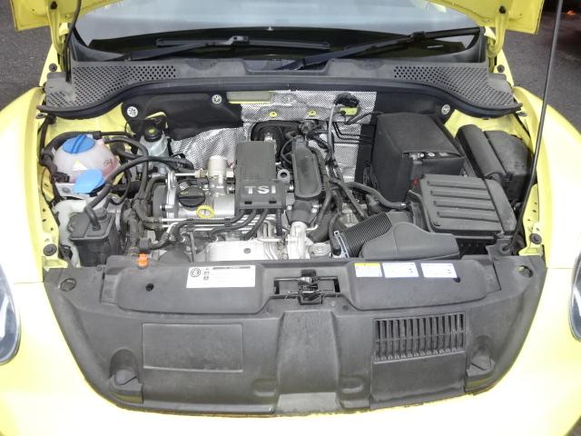 エンジンルーム目立つオイル漏れ等もなく程度良好です