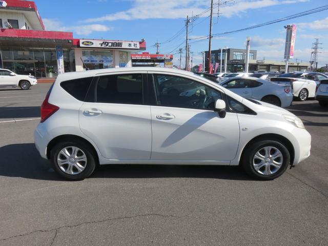 ノート X DIG-S エマージェンシーブレーキパッケージ SDナビゲーション フルセグTV Bluetooth対応 アラウンドビューモニター 運転席助手席エアバック オートエアコン 衝突安全ボディ アイドリングストップ スマートキー 衝突軽減ブレーキ(35枚目)