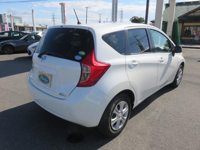 ノート X DIG-S エマージェンシーブレーキパッケージ SDナビゲーション フルセグTV Bluetooth対応 アラウンドビューモニター 運転席助手席エアバック オートエアコン 衝突安全ボディ アイドリングストップ スマートキー 衝突軽減ブレーキ(39枚目)