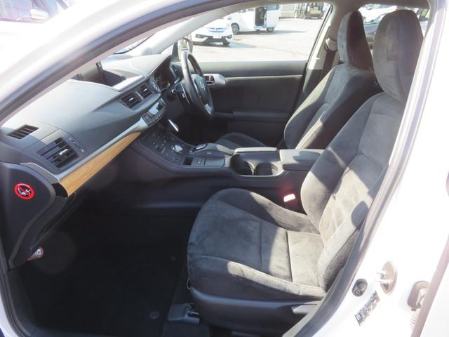 ＣＴ ＣＴ２００ｈ　バージョンＣ　ＨＤＤナビゲーション　フルセグＴＶ　Ｂｌｕｅｔｏｏｔｈ対応　バックカメラ　ＥＴＣ車載器　シートヒーター　クルーズコントロール　アイドリングストップ　スマートキー　プッシュスタート（8枚目）