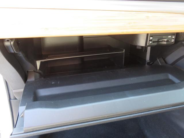 ＣＴ ＣＴ２００ｈ　バージョンＣ　ＨＤＤナビゲーション　フルセグＴＶ　Ｂｌｕｅｔｏｏｔｈ対応　バックカメラ　ＥＴＣ車載器　シートヒーター　クルーズコントロール　アイドリングストップ　スマートキー　プッシュスタート（31枚目）