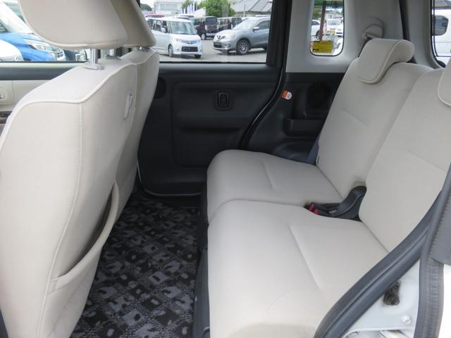 ムーヴキャンバス Ｇメイクアップ　ＳＡＩＩ　ＳＤナビゲーション　フルセグＴＶ　Ｂｌｕｅｔｏｏｔｈ対応　バックカメラ　ＬＥＤヘッドライト　両側パワースライドドア　ベンチシート　運転席助手席エアバック　アイドリングストップ　衝突軽減ブレーキ（9枚目）