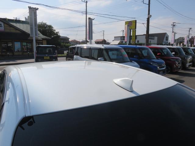 クラウンハイブリッド Ｓ　メモリーナビゲーション　フルセグＴＶ　Ｂｌｕｅｔｏｏｔｈ対応　バックカメラ　ＬＥＤヘッドライト　クルーズコントロール　ＥＴＣ車載器　パワーシート　アイドリングストップ　スマートキー　衝突軽減ブレーキ（52枚目）