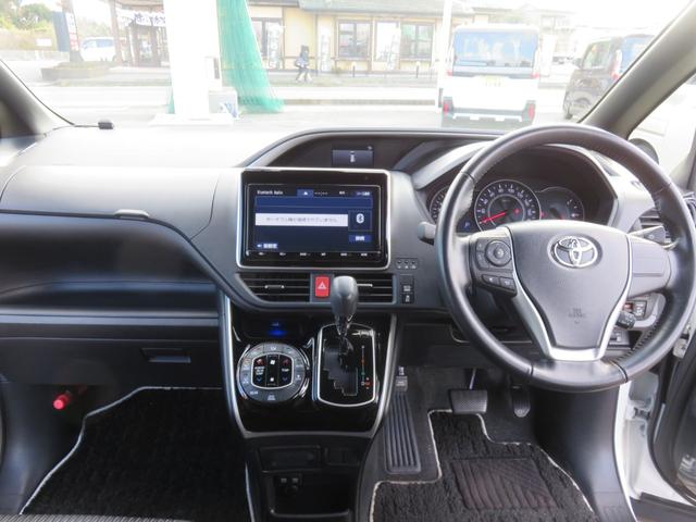 ヴォクシー ＺＳ　煌　ＳＤナビゲーション　フルセグＴＶ　Ｂｌｕｅｔｏｏｔｈ対応　バックカメラ　ＬＥＤヘッドライト　両側パワースライドドア　クルーズコントロール　アイドリングストップ　スマートキー　衝突軽減ブレーキ（14枚目）