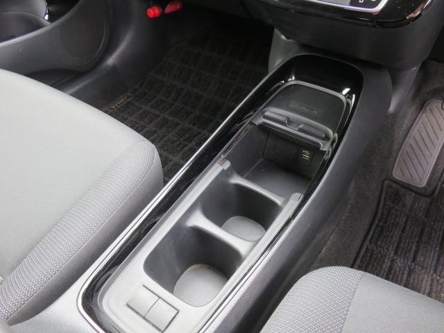 アクア Ｇ　メモリーナビゲーション　Ｂｌｕｅｔｏｏｔｈ対応　バックカメラ　ＬＥＤヘッドライト　クルーズコントロール　ＥＴＣ車載器　アイドリングストップ　スマートキー　プッシュスタート　衝突軽減ブレーキ（27枚目）