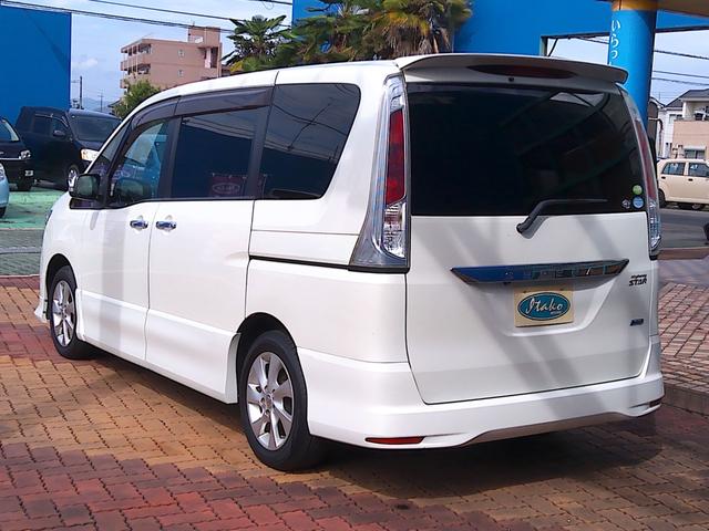 セレナ ハイウェイスター　フルセグ地デジ　Ｗエアコン　運転席エアバッグ　バックビューモニター　フルフラットシート　クルーズＣ　横滑り防止システム　メモリーナビ　衝突安全ボディ　パワーウインドウ　盗難防止装置　ＥＴＣ　ナビＴＶ（13枚目）