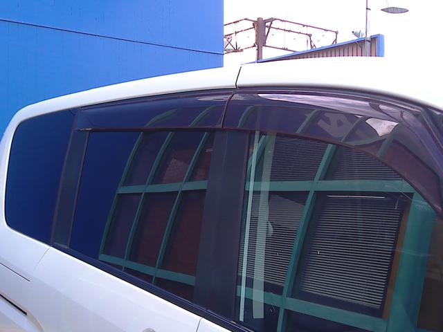 セレナ ハイウェイスター　フルセグ地デジ　Ｗエアコン　運転席エアバッグ　バックビューモニター　フルフラットシート　クルーズＣ　横滑り防止システム　メモリーナビ　衝突安全ボディ　パワーウインドウ　盗難防止装置　ＥＴＣ　ナビＴＶ（18枚目）