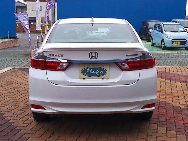 グレイス ハイブリッドＥＸ　ＡＷ　スマートキ－　運転席エアバッグ　ワンセグ　エアコン　Ｂｌｕｅｔｏｏｔｈオーディオ　メモリナビ　ＬＥＤヘッドランプ　クルーズＣ　Ｒカメ　キーレスエントリー　パワーウィンドウ　シートヒータ　ナビＴＶ（10枚目）