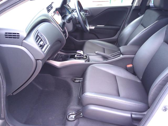 グレイス ハイブリッドＥＸ　ＡＷ　スマートキ－　運転席エアバッグ　ワンセグ　エアコン　Ｂｌｕｅｔｏｏｔｈオーディオ　メモリナビ　ＬＥＤヘッドランプ　クルーズＣ　Ｒカメ　キーレスエントリー　パワーウィンドウ　シートヒータ　ナビＴＶ（51枚目）