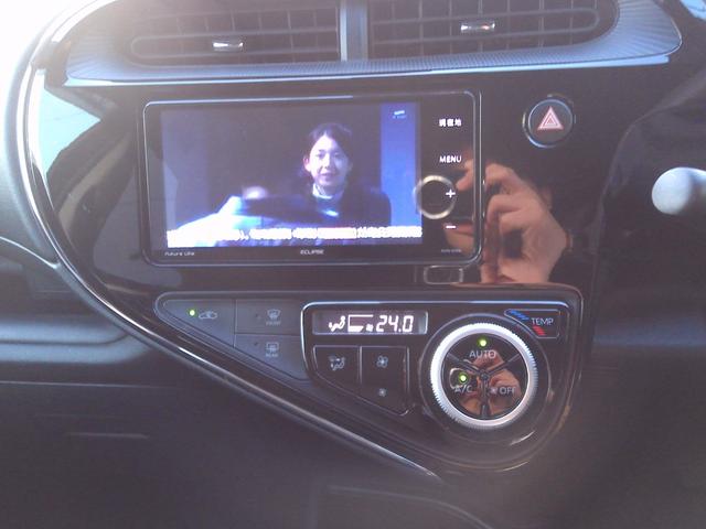 アクア Ｓスタイルブラック　安全ボディー　バックモニタ－　地デジフルセグ　ナビＴＶ　イモビライザー　スマートキープッシュスタート　アルミホイール　ＥＴＣ付き　Ｗエアバッグ　キーフリ　メモリーナビゲーション　フルオートエアコン（28枚目）