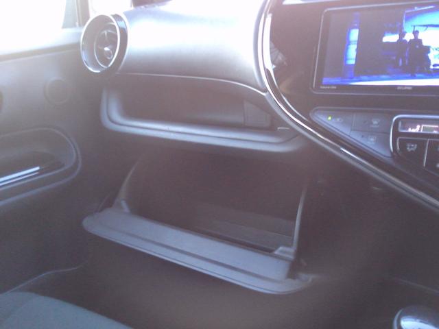 アクア Ｓスタイルブラック　安全ボディー　バックモニタ－　地デジフルセグ　ナビＴＶ　イモビライザー　スマートキープッシュスタート　アルミホイール　ＥＴＣ付き　Ｗエアバッグ　キーフリ　メモリーナビゲーション　フルオートエアコン（32枚目）