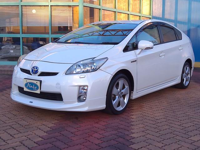 プリウス Ｓツーリングセレクション　Ｂｌｕｅｔｏｏｔｈ対応　電動格納式ドアミラー　Ｂカメ　地デジフルセグ　アルミ装備　イモビライザー　メモリ－ナビ　Ｗエアバック　ＬＥＤランプ　パワステ　エアＢ　ＴＶナビ　ＡＵＴＯエアコン　ＡＢＳ　エアロ（8枚目）