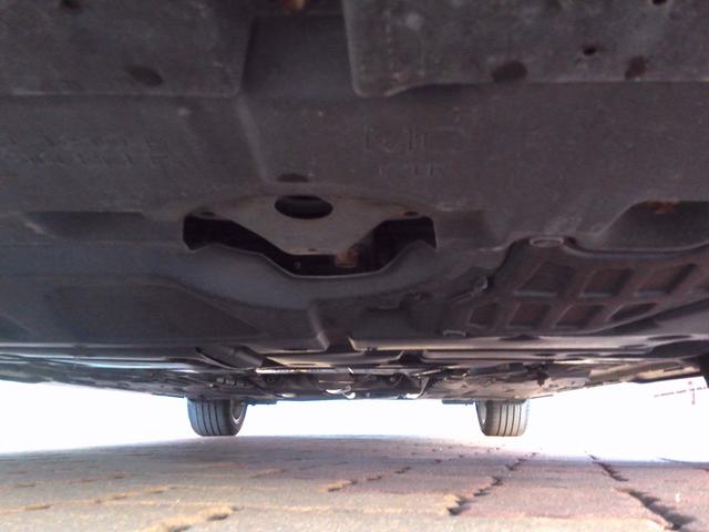 プリウス Ｓツーリングセレクション　Ｂｌｕｅｔｏｏｔｈ対応　電動格納式ドアミラー　Ｂカメ　地デジフルセグ　アルミ装備　イモビライザー　メモリ－ナビ　Ｗエアバック　ＬＥＤランプ　パワステ　エアＢ　ＴＶナビ　ＡＵＴＯエアコン　ＡＢＳ　エアロ（21枚目）