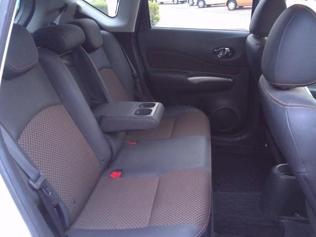 ノート メダリスト　エマージェンシーブレーキパッケージ　Ｂｌｕｅｔｏｏｔｈオーディオ　地デジＴＶ　横滑り防止　衝突安全ボディ　３６０度カメラ　バックカメラ　セキュリティアラーム　スマートキー　Ａストップ　ＴＶナビ　エアバッグ　全席ＰＷ　パワーステアリング（30枚目）