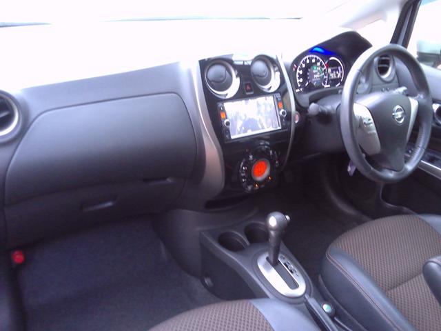 ノート メダリスト　エマージェンシーブレーキパッケージ　Ｂｌｕｅｔｏｏｔｈオーディオ　地デジＴＶ　横滑り防止　衝突安全ボディ　３６０度カメラ　バックカメラ　セキュリティアラーム　スマートキー　Ａストップ　ＴＶナビ　エアバッグ　全席ＰＷ　パワーステアリング（36枚目）