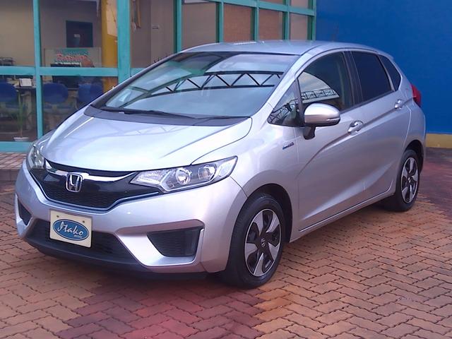 フィットハイブリッド Ｌパッケージ　電動格納式ミラー　ナビ＆ＴＶ　安全ボディ　ＬＥＤ　バックカメラ　オートクルーズコントロール　イモビライザー　１セグＴＶ　ＥＴＣ　ＡＵＴＯエアコン　ＡＢＳ　運転席助手席エアバッグ　運転席エアバック（8枚目）