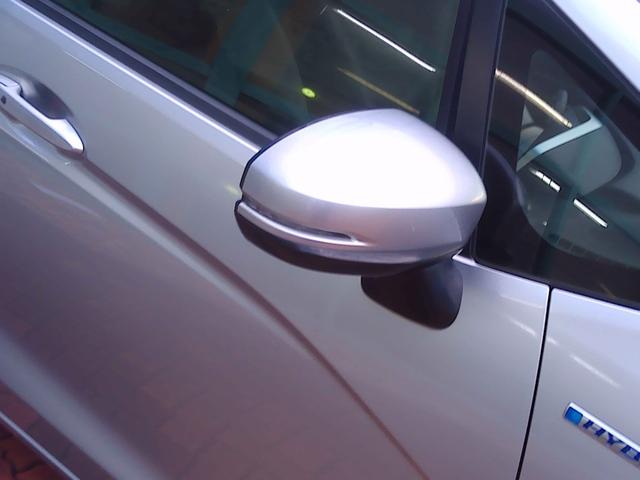 フィットハイブリッド Ｌパッケージ　電動格納式ミラー　ナビ＆ＴＶ　安全ボディ　ＬＥＤ　バックカメラ　オートクルーズコントロール　イモビライザー　１セグＴＶ　ＥＴＣ　ＡＵＴＯエアコン　ＡＢＳ　運転席助手席エアバッグ　運転席エアバック（16枚目）