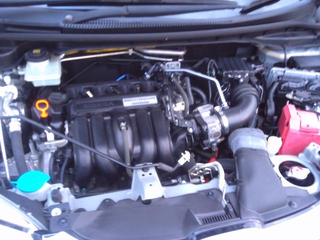 フィットハイブリッド Ｌパッケージ　電動格納式ミラー　ナビ＆ＴＶ　安全ボディ　ＬＥＤ　バックカメラ　オートクルーズコントロール　イモビライザー　１セグＴＶ　ＥＴＣ　ＡＵＴＯエアコン　ＡＢＳ　運転席助手席エアバッグ　運転席エアバック（22枚目）