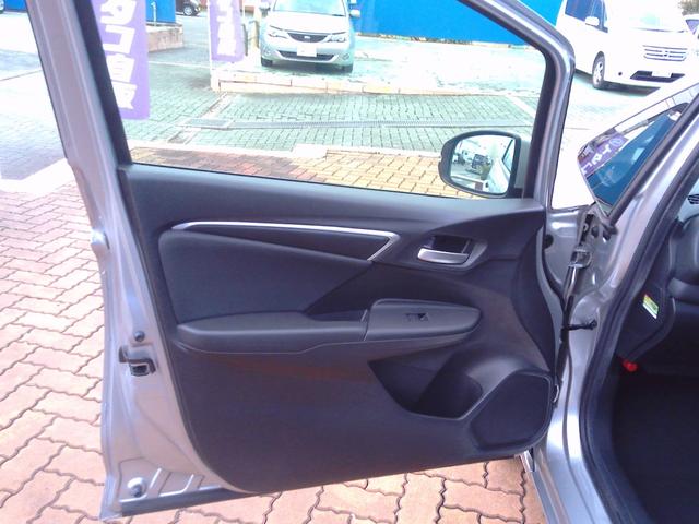 フィットハイブリッド Ｌパッケージ　電動格納式ミラー　ナビ＆ＴＶ　安全ボディ　ＬＥＤ　バックカメラ　オートクルーズコントロール　イモビライザー　１セグＴＶ　ＥＴＣ　ＡＵＴＯエアコン　ＡＢＳ　運転席助手席エアバッグ　運転席エアバック（38枚目）