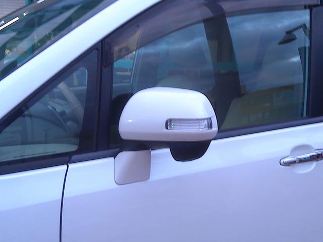 ノア S Gエディション パワーステアリング エアバック バックカメラ付き スマートキー&プッシュスタート ABS フルフラット キーレスエントリー アルミホイール 盗難防止システム 3列シート ウォークスルー DVD再生(21枚目)