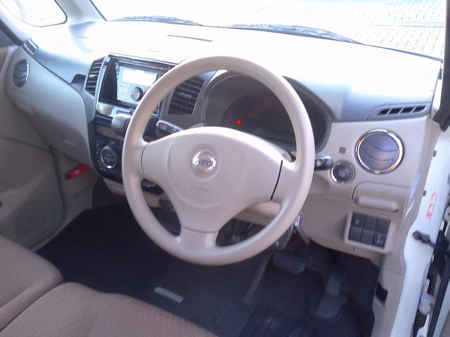 ルークス Ｇ　格納ミラー　スマートキープッシュスタート　ベンチ　セキュリティアラーム　キーレスエントリー　フルフラットシート　運転席助手席エアバック　エアバック　パワステ　オートエアコン　ＰＷ　衝突安全ボディ（24枚目）