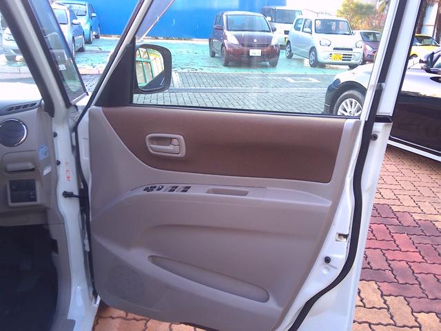 ルークス Ｇ　格納ミラー　スマートキープッシュスタート　ベンチ　セキュリティアラーム　キーレスエントリー　フルフラットシート　運転席助手席エアバック　エアバック　パワステ　オートエアコン　ＰＷ　衝突安全ボディ（27枚目）