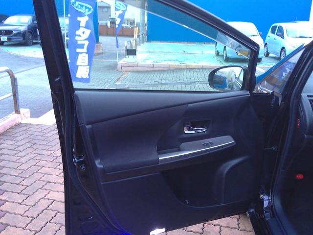 TOYOTA PRIUS ALPHA S