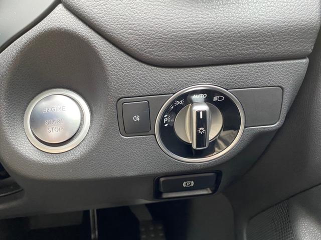 CLAクラス CLA250 クリアランスソナー オートクルーズコントロール ナビ アルミホイール オートライト HID AT CD パワーシート スマートキー アイドリングストップ 電動格納ミラー シートヒーター(9枚目)