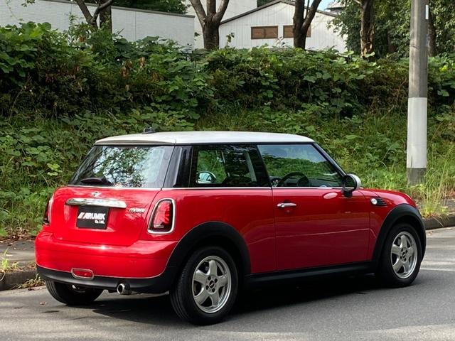 ＭＩＮＩ クーパー　ナビ　アルミホイール　ＣＶＴ　盗難防止システム　ＡＢＳ　エアコン　パワーステアリング（13枚目）