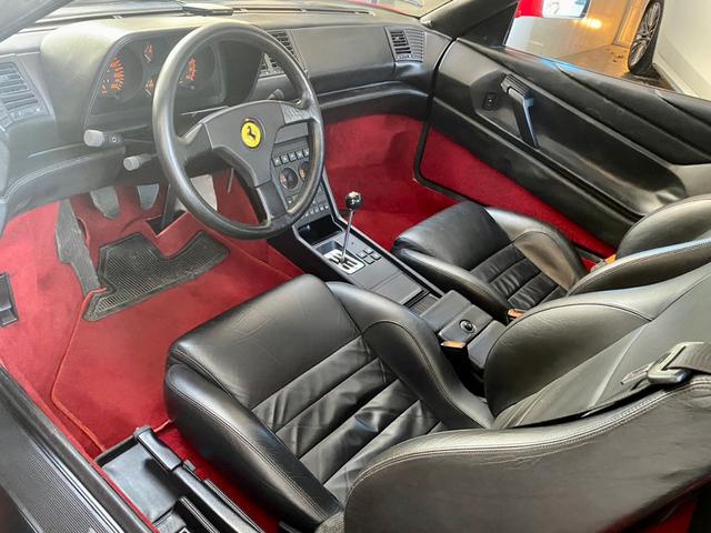 □フェラーリ 348 トランクカーペット 左 中古 62838700 部品取 □フェラーリ 348 トランクカーペット 左 中古 62838700 部品取