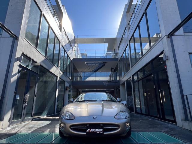 ＸＫ ＸＫ８コンバーチブル　オートクルーズコントロール　ＡＴ　アルミホイール　革シート　パワーシート　ＡＢＳ　エアコン　パワーステアリング　パワーウィンドウ（2枚目）