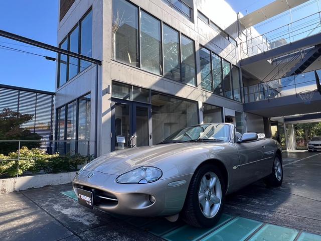 ＸＫ ＸＫ８コンバーチブル　オートクルーズコントロール　ＡＴ　アルミホイール　革シート　パワーシート　ＡＢＳ　エアコン　パワーステアリング　パワーウィンドウ（6枚目）