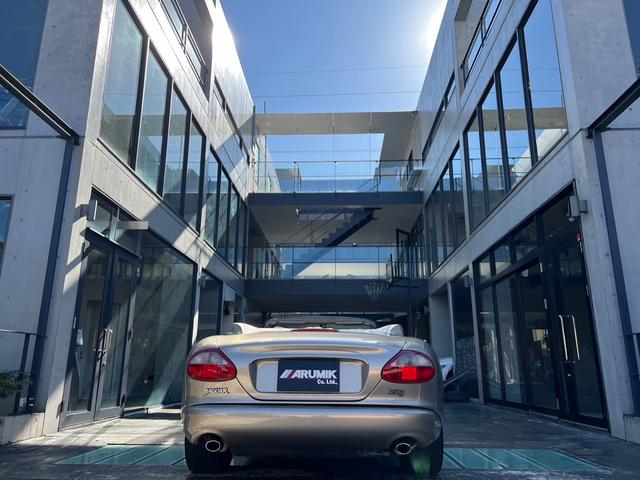 ＸＫ ＸＫ８コンバーチブル　オートクルーズコントロール　ＡＴ　アルミホイール　革シート　パワーシート　ＡＢＳ　エアコン　パワーステアリング　パワーウィンドウ（10枚目）