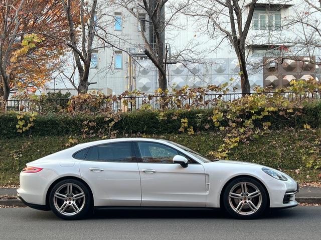 パナメーラ ４　ＰＤＫ　４ＷＤ　レッドレザー　リヤエンターテイメント（5枚目）