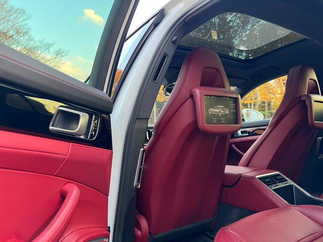 パナメーラ ４　ＰＤＫ　４ＷＤ　レッドレザー　リヤエンターテイメント（17枚目）